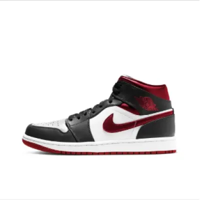 Jordan 1 Mid Gym Red Black White 01