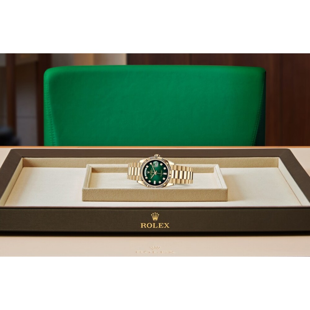 EM Sneakers Rolex Day-Date 128238 Green Dial