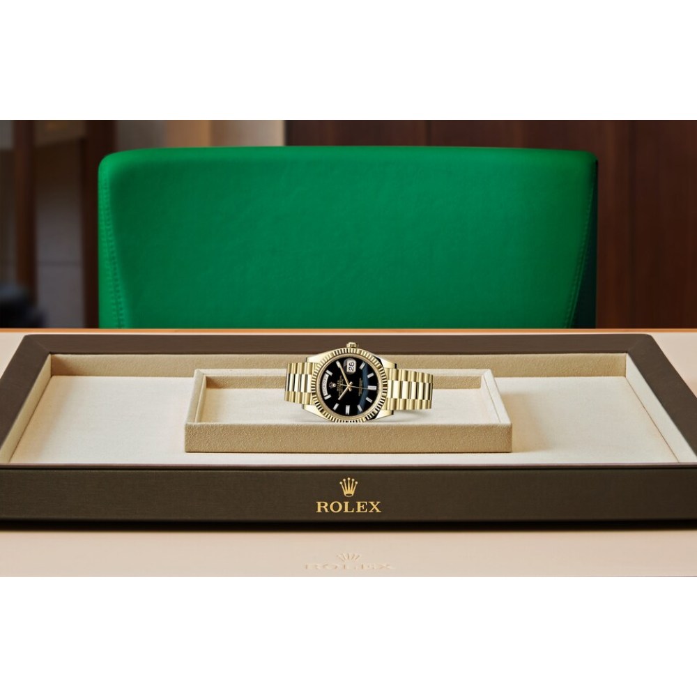 EM Sneakers Rolex Day-Date 228238 Onyx Dial