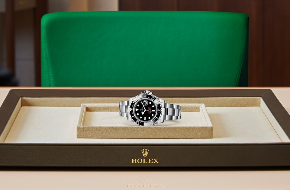 EM Sneakers Rolex Sea-Dweller 126600 Black Dial