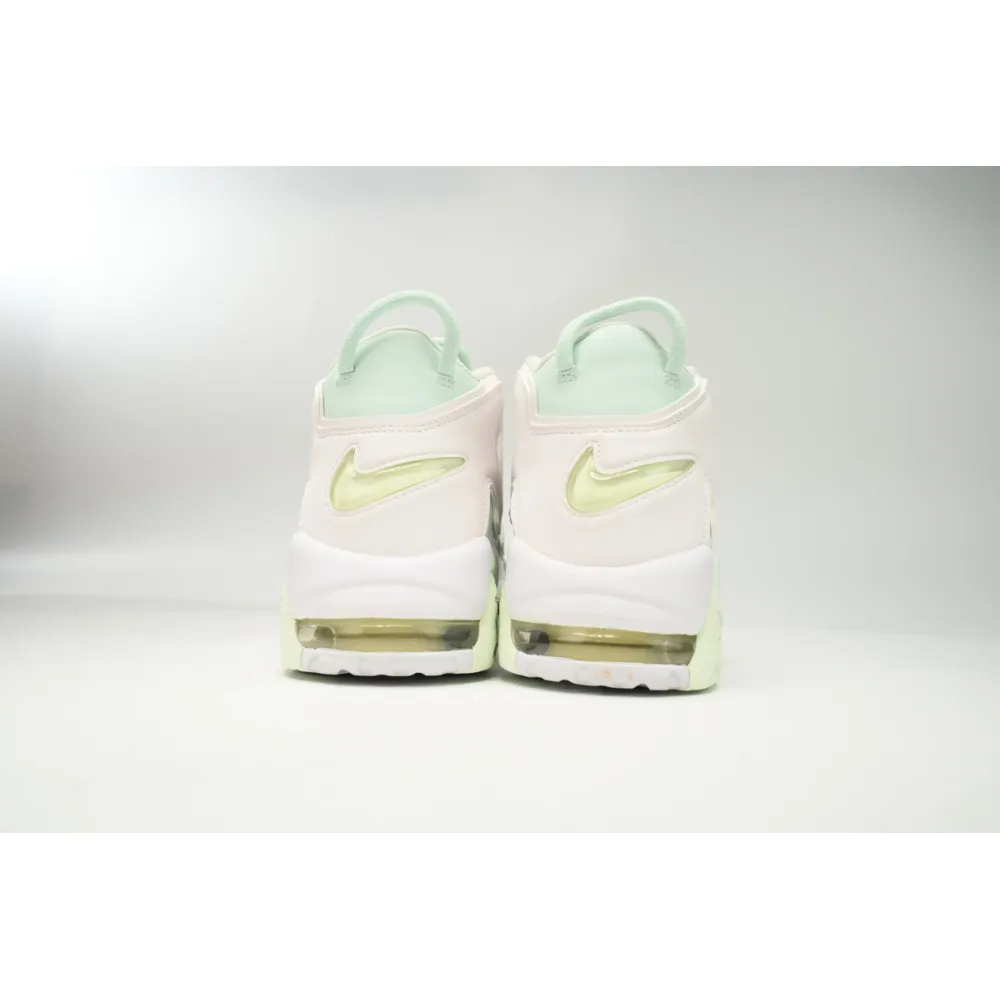 EM Sneakers Nike Air More Uptempo Barley Green