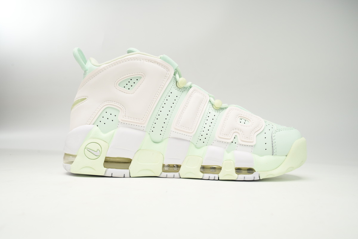 EM Sneakers Nike Air More Uptempo Barley Green