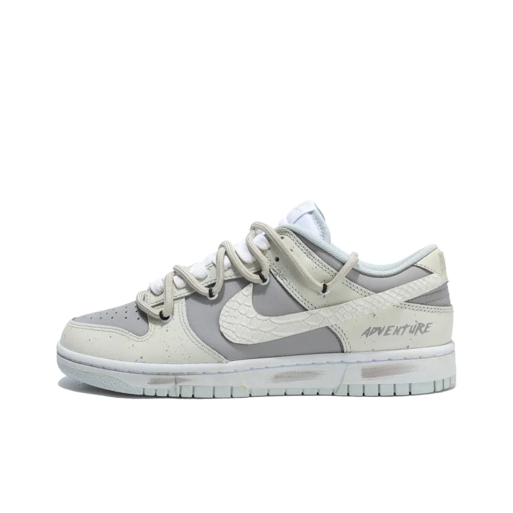 EM Sneakers Nike Dunk Low White Dragon Horse