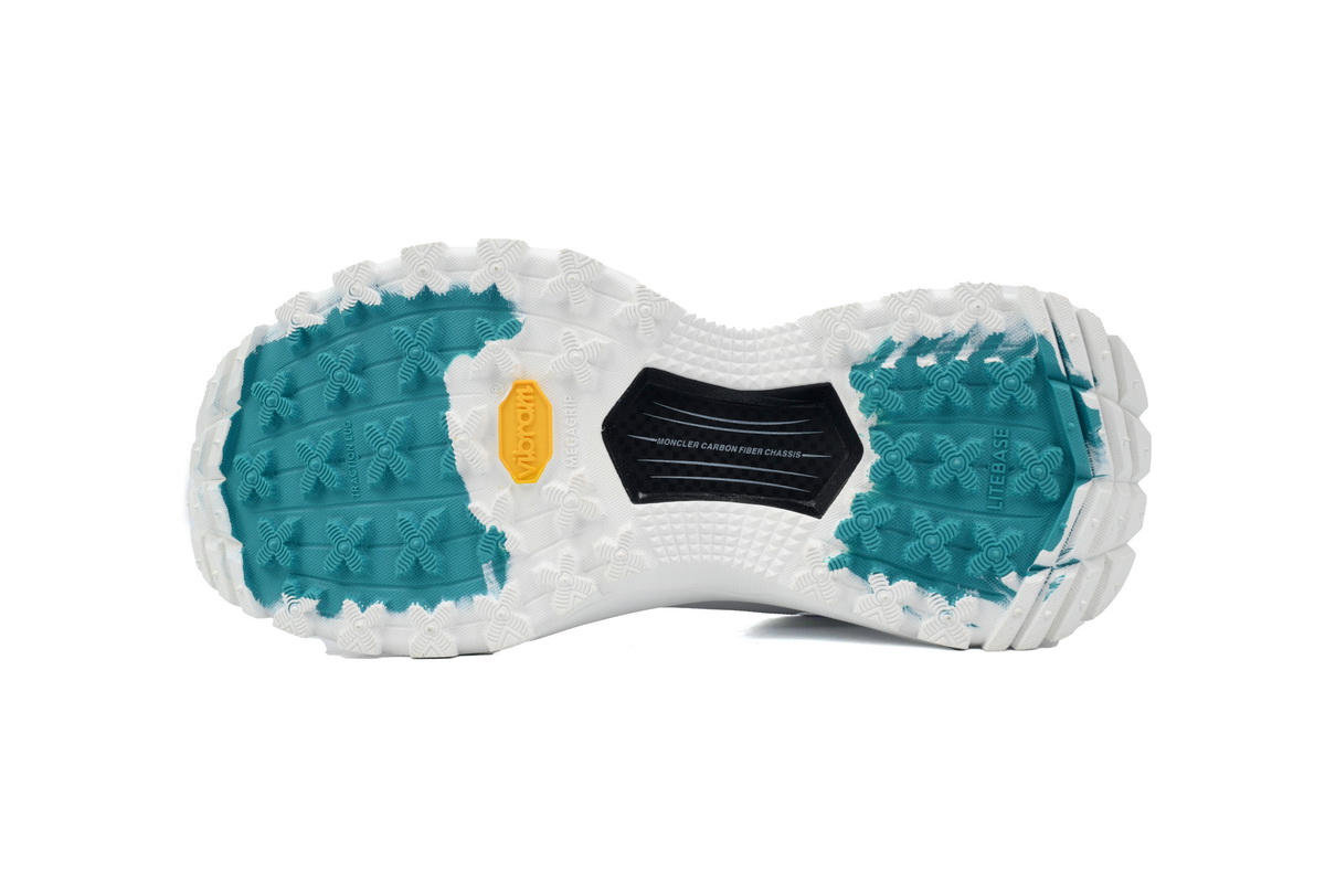 EM Sneakers Moncler Trailgrip Leather White Besh