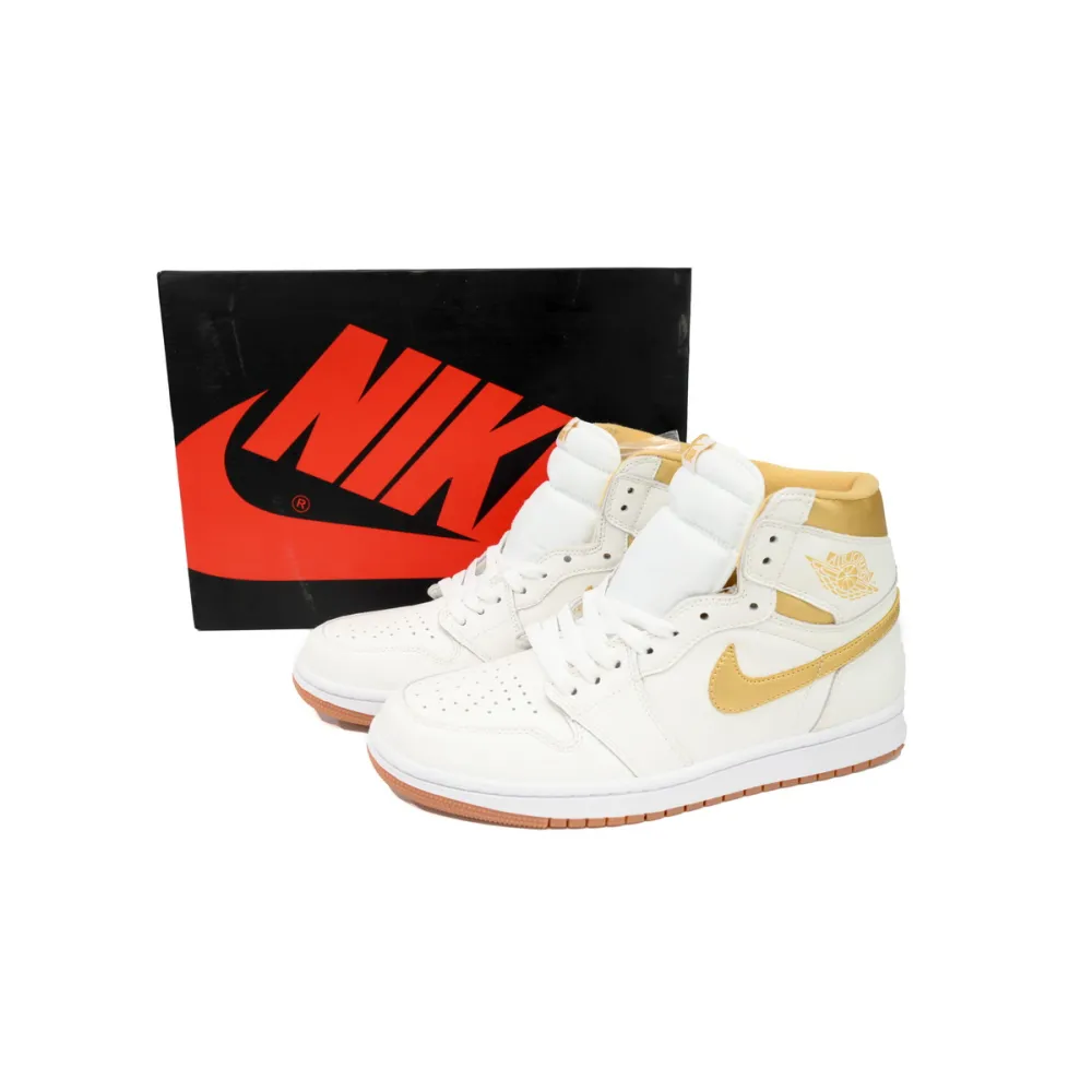 EM Sneakers Jordan 1 Retro High OG Metallic Gold 