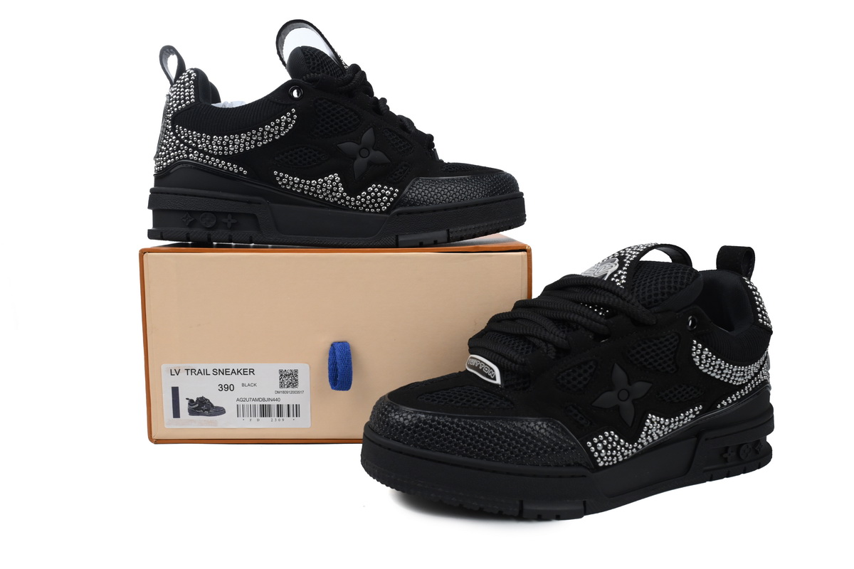 EM Sneakers Louis Vuitton LV Skate Sneaker Black with Diamonds