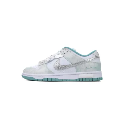 EM Sneakers Nike SB Dunk Low Mint Blue 01