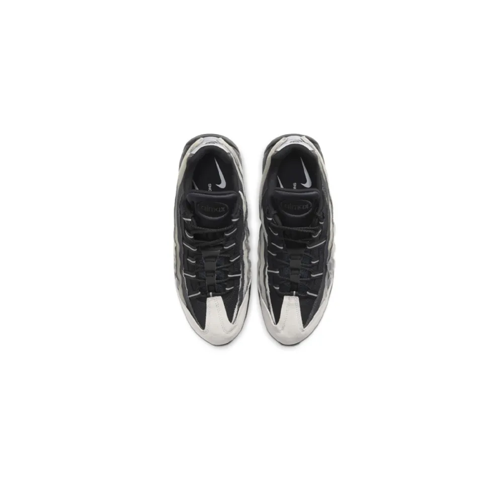 EM Sneakers Amax 95 White and Black