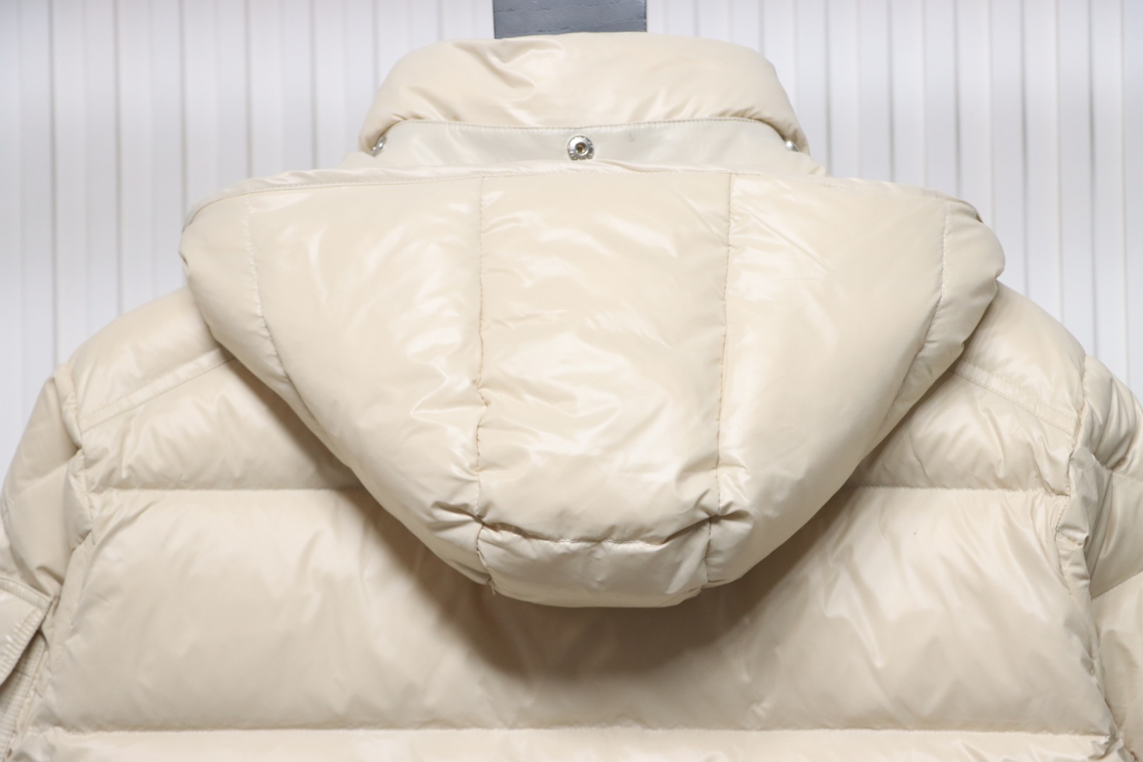 EM Sneakers Moncler Maya Down Jacket White