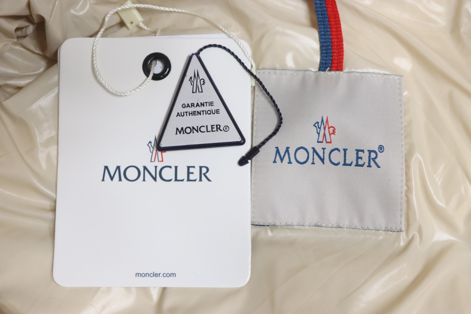 EM Sneakers Moncler Maya Down Jacket White
