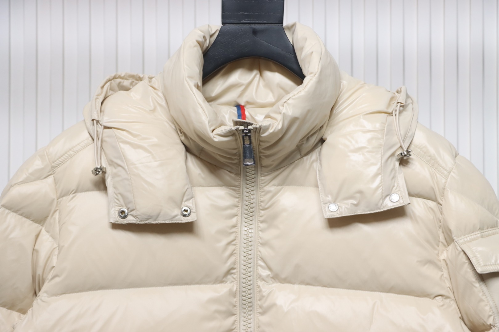 EM Sneakers Moncler Maya Down Jacket White