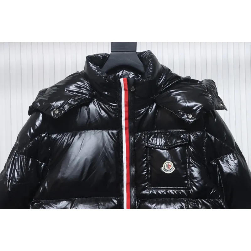 EM Sneakers Moncler Montbeliard Hooded Jacket