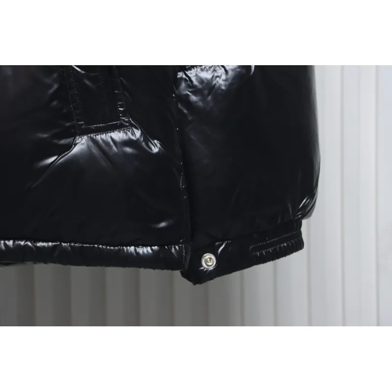 EM Sneakers Moncler Montbeliard Hooded Jacket