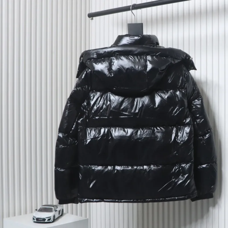 EM Sneakers Moncler Montbeliard Hooded Jacket