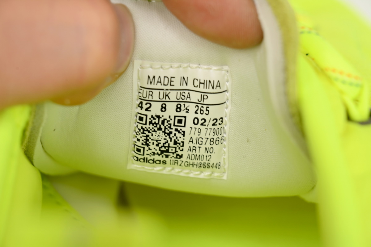 EM Sneakers Adidas Campus x Moncler 'Solar Yellow'