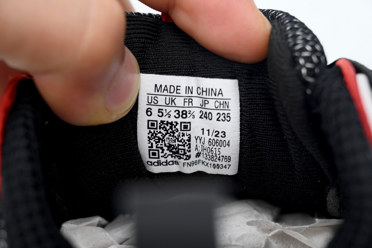 EM Sneakers Adidas XLG Runner Deluxe Graffiti Black Red