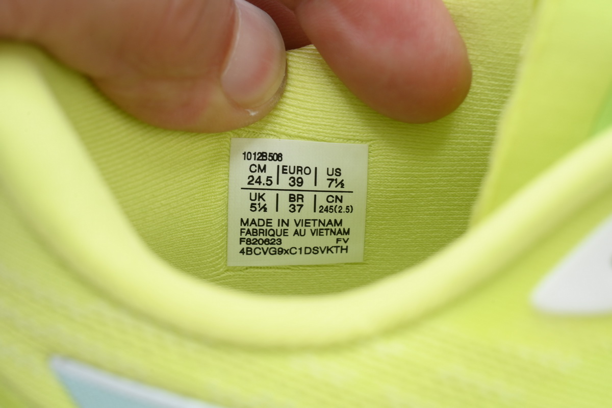 EM Sneakers ASICS GT 2000 12 'Glow Yellow'