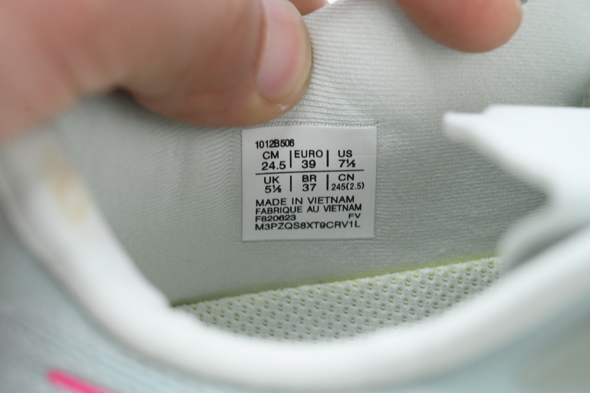 EM Sneakers ASICS GT 2000 12 'Pure Aqua Pink'