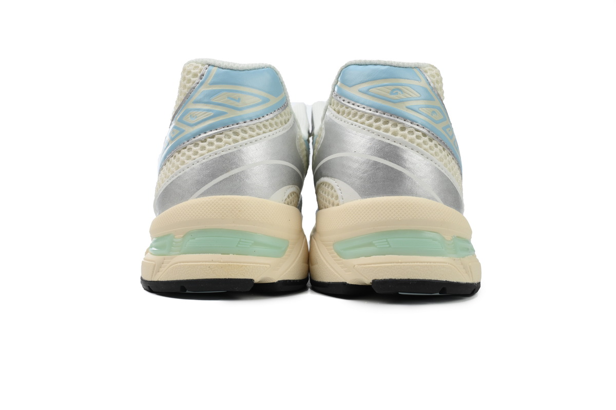 EM Sneakers ASICS Kith x Gel 1130 'Cream Starlight Blue'