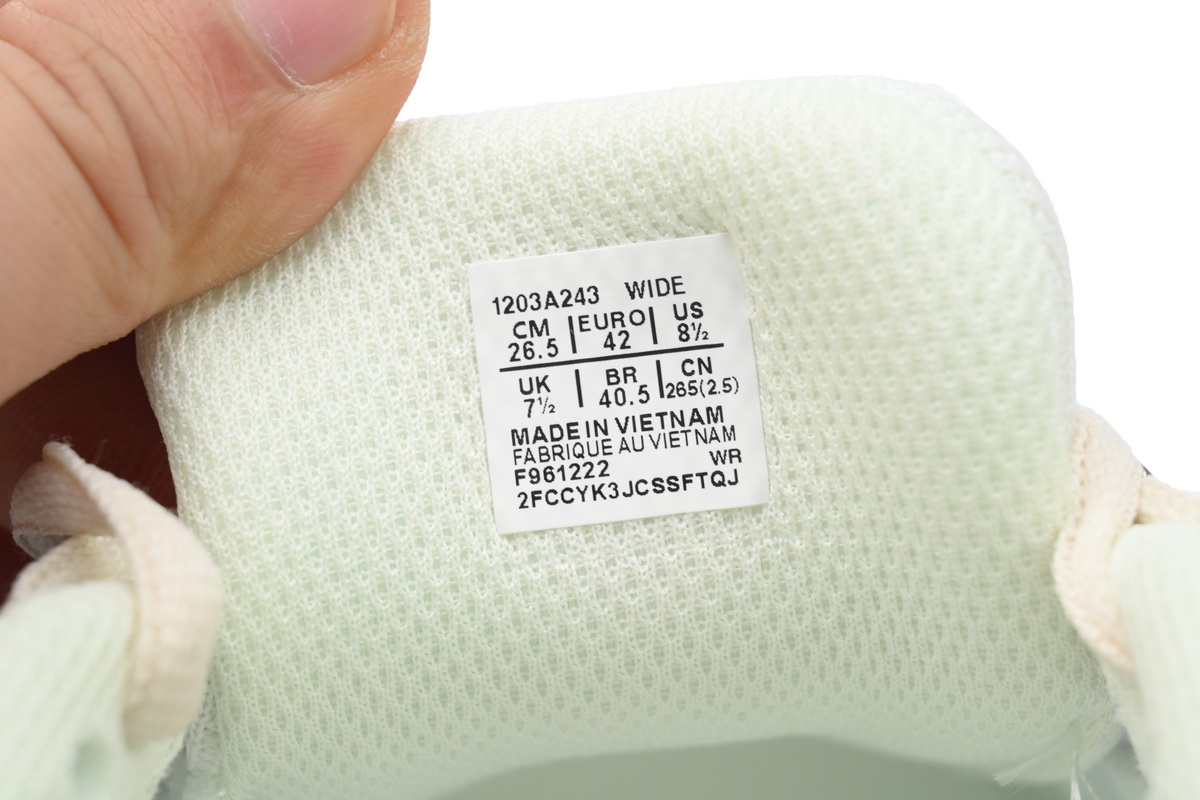 EM Sneakers ASICS Gel 1090 'Light Blue Smoke Grey'