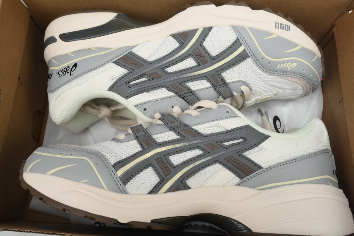 EM Sneakers ASICS Gel 1090 'Light Blue Smoke Grey'