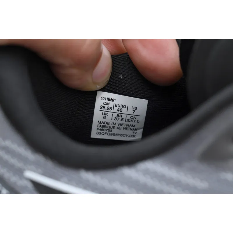 EM Sneakers ASICS GT 2000 12 'Metropolis Black'
