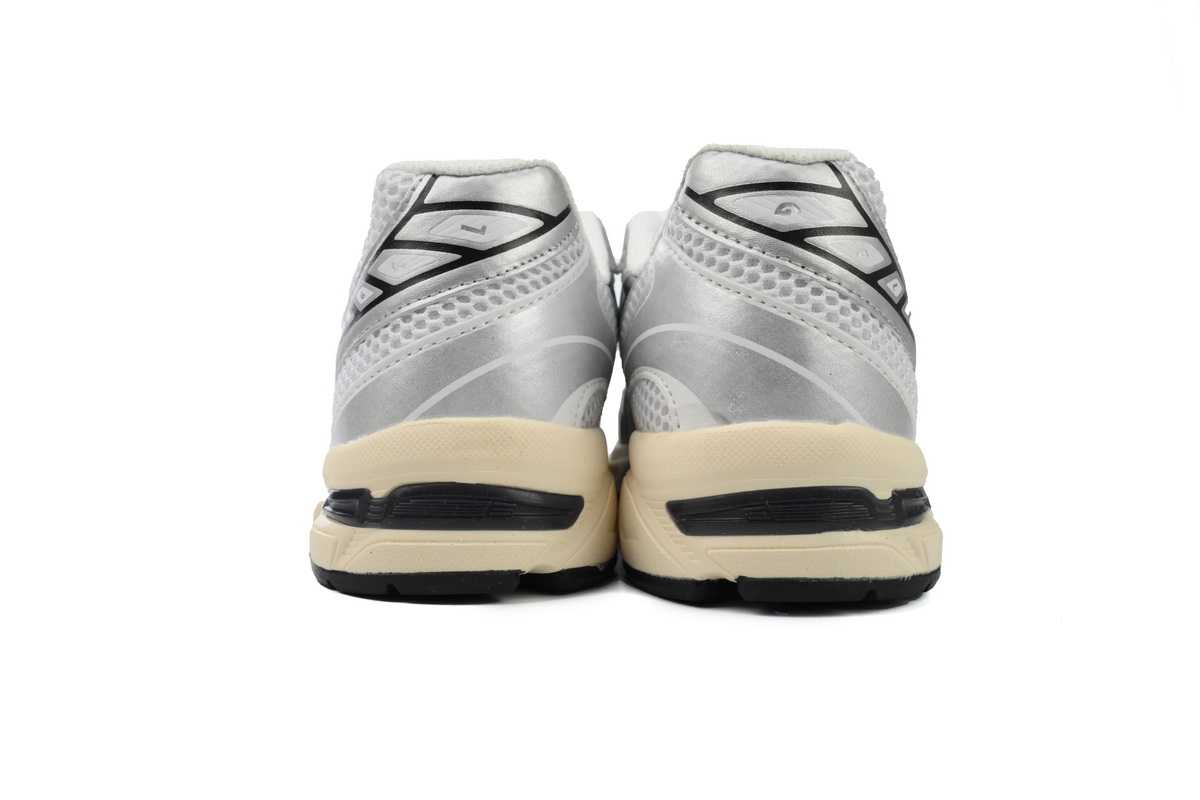 EM Sneakers ASICS Kith x Gel 1130 'Cream Scarab'