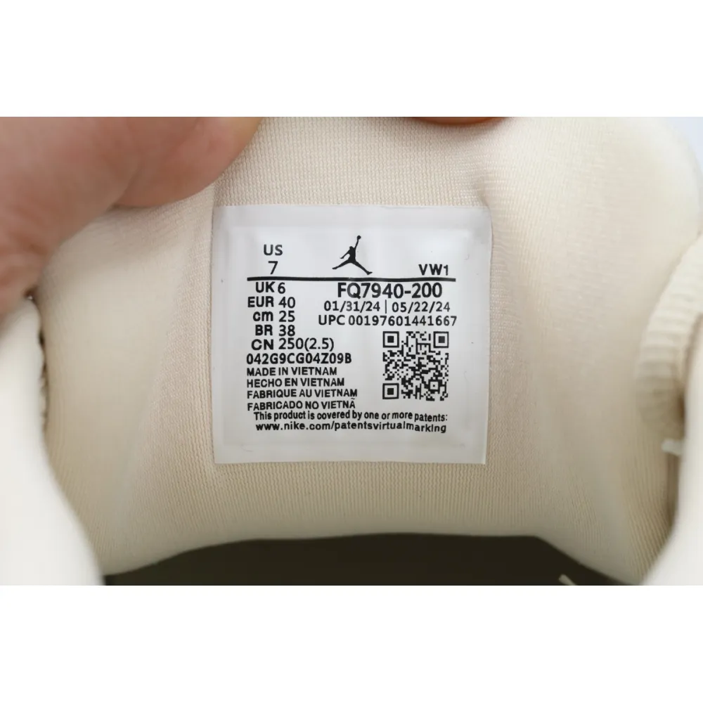 EM Sneakers Jordan 4 RM Legend Light Brown 