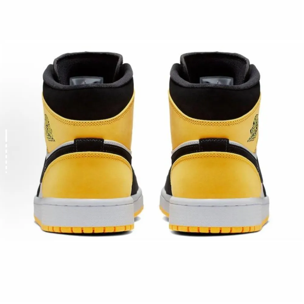 EM Sneakers Jordan 1 Mid Yellow Toe Black