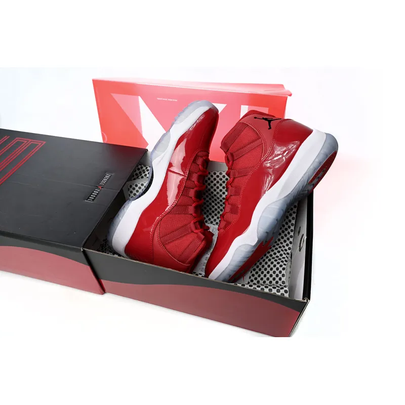 EM Sneakers Jordan 11 Retro Win Like 96