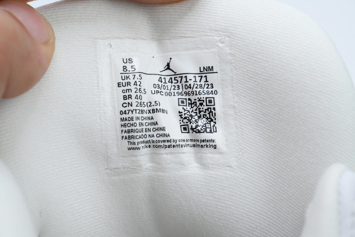 EM Sneakers Jordan 13 Retro Wheat (2023)