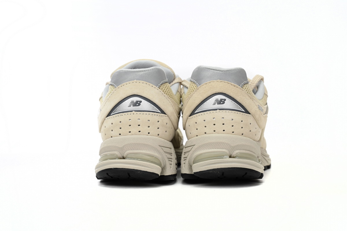 EM Sneakers New Balance 2002R Beige