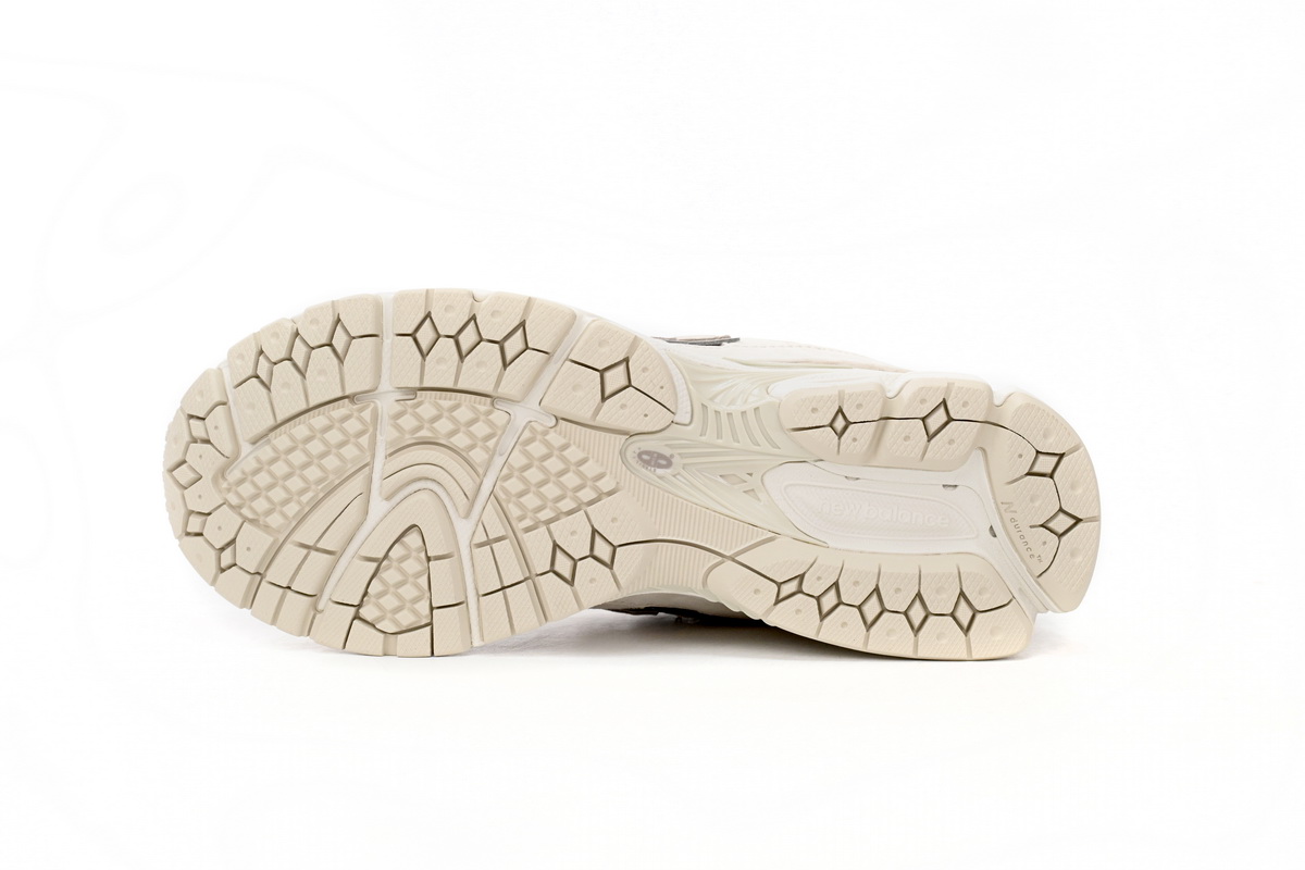 EM Sneakers New Balance 2002R Shallow Cream