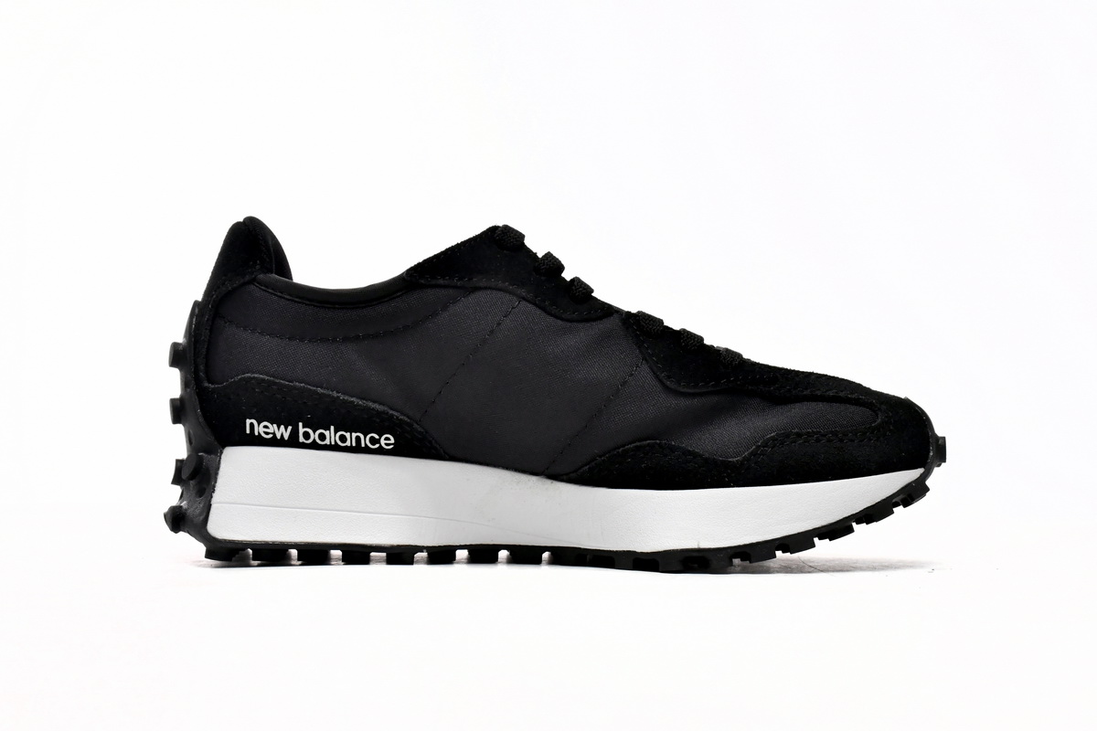 EM Sneakers New Balance 327 Black and White