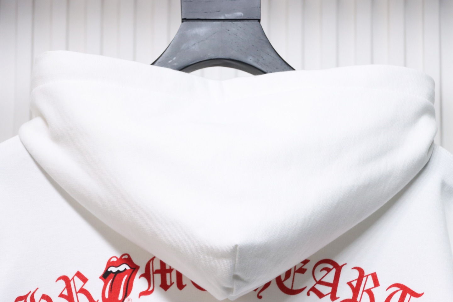 EM Sneakers Chrome Hearts Limited Edition Sanskrit Red Tongue Cross Printed Hoodie White