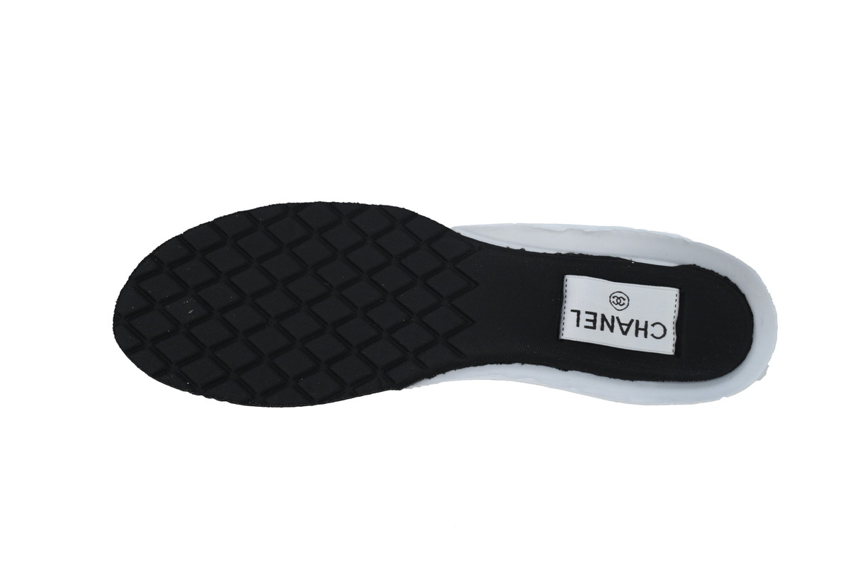 EM Sneakers Chanel Low Top Trainer Pink