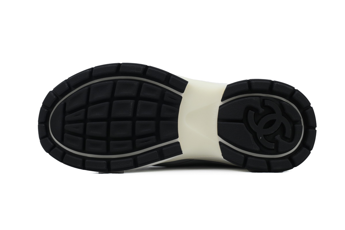 EM Sneakers Chanel Low Top Trainer Silver