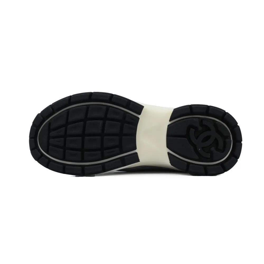 EM Sneakers Chanel Low Top Trainer Silver