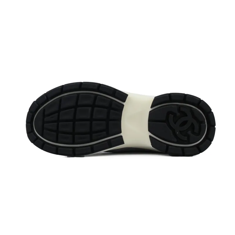 EM Sneakers Chanel Low Top Trainer Silver