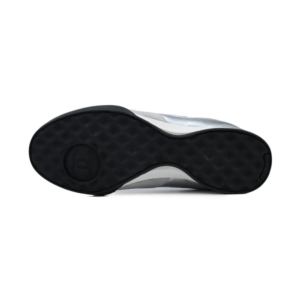 EM Sneakers Chanel Sneakers 24A Silvery