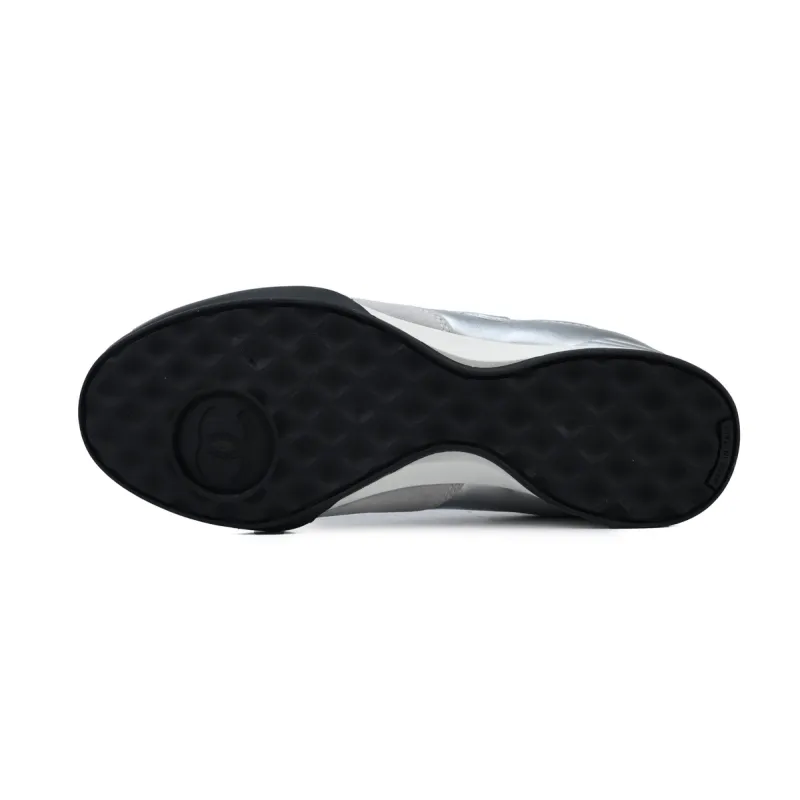 EM Sneakers Chanel Sneakers 24A Silvery