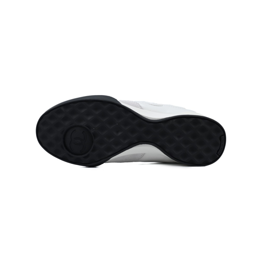 EM Sneakers Chanel Sneakers 24A White
