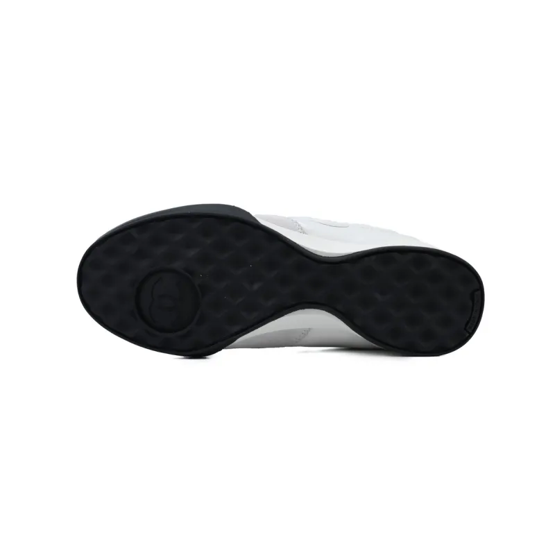 EM Sneakers Chanel Sneakers 24A White