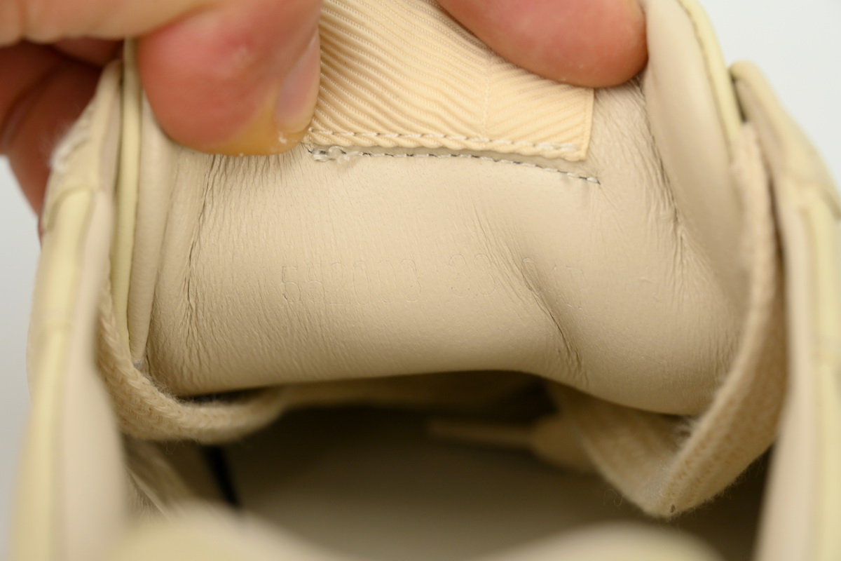 EM Sneakers Gucci Rhyton Mouth