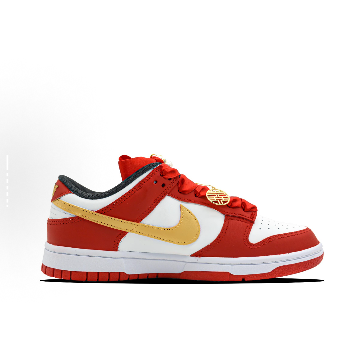 EM Sneakers Nike SB Dunk Low Auspicious Sign