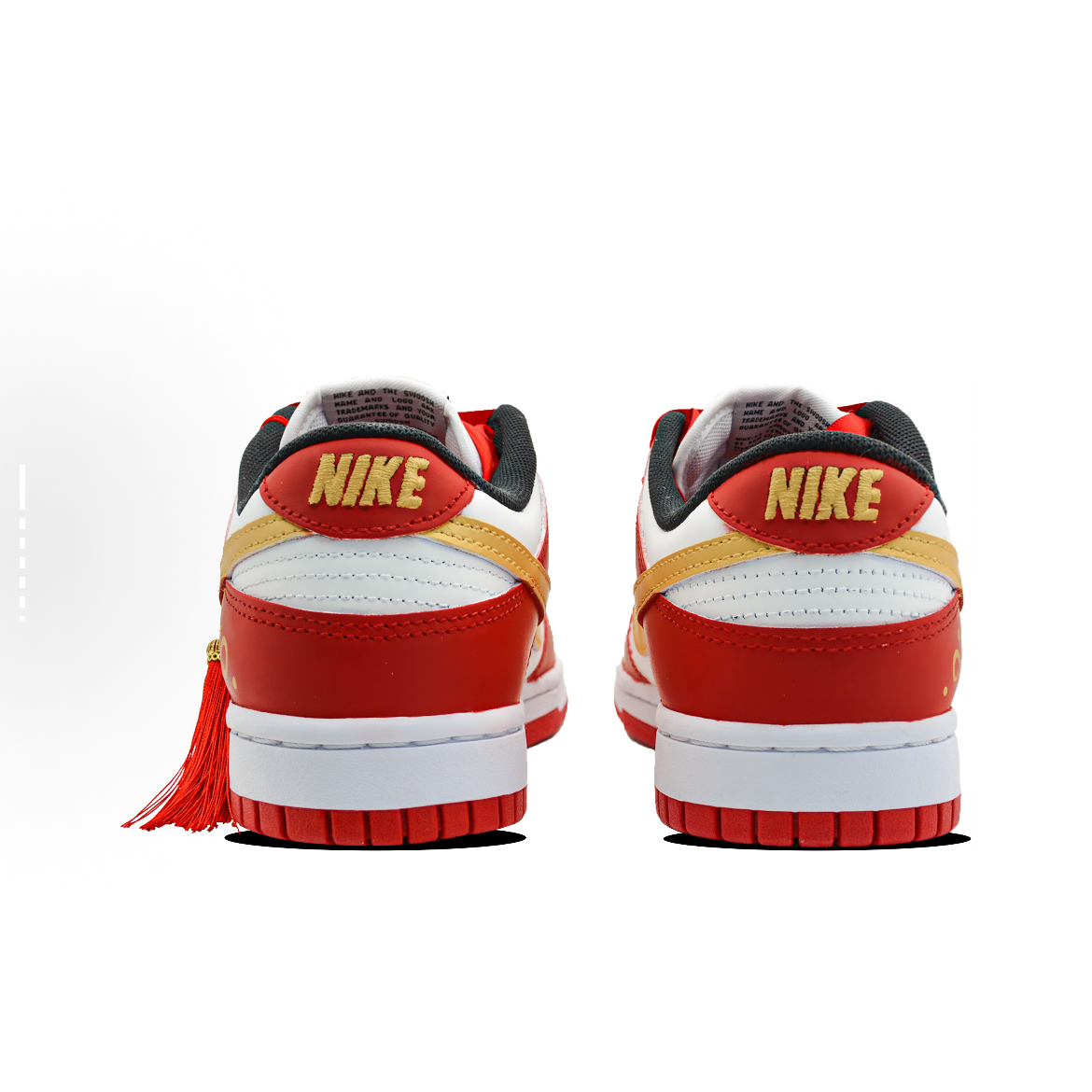 EM Sneakers Nike SB Dunk Low Auspicious Sign