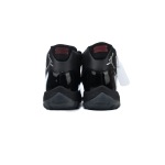 EM Sneakers Air Jordan 11 Retro Cap and Gown