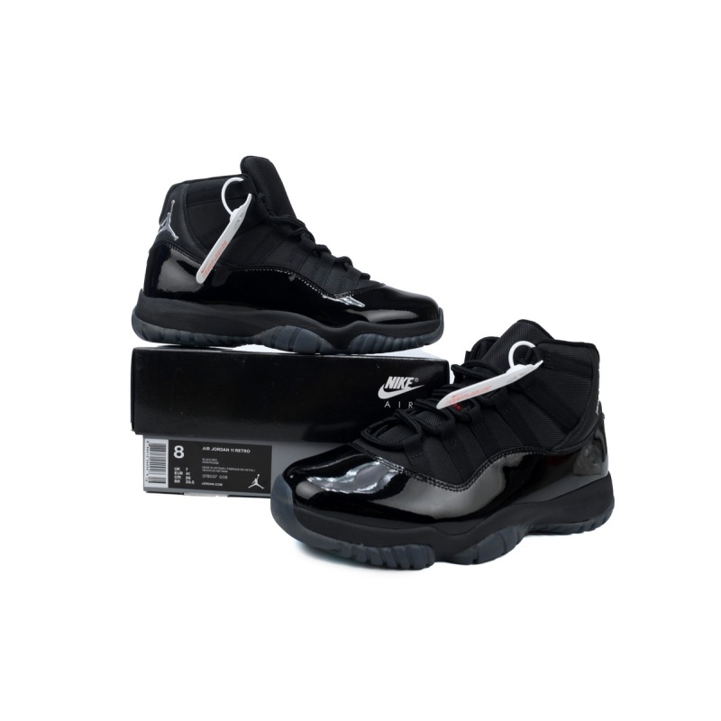 EM Sneakers Air Jordan 11 Retro Cap and Gown