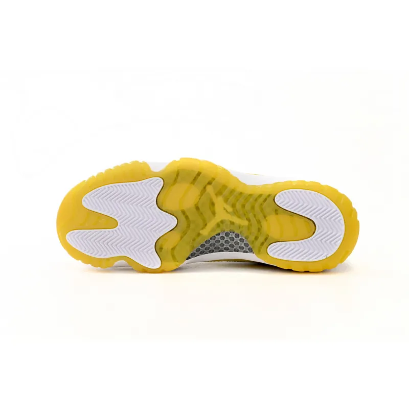 EM Sneakers Air Jordan 11 Retro Low WMNS Yellow Snakeskin