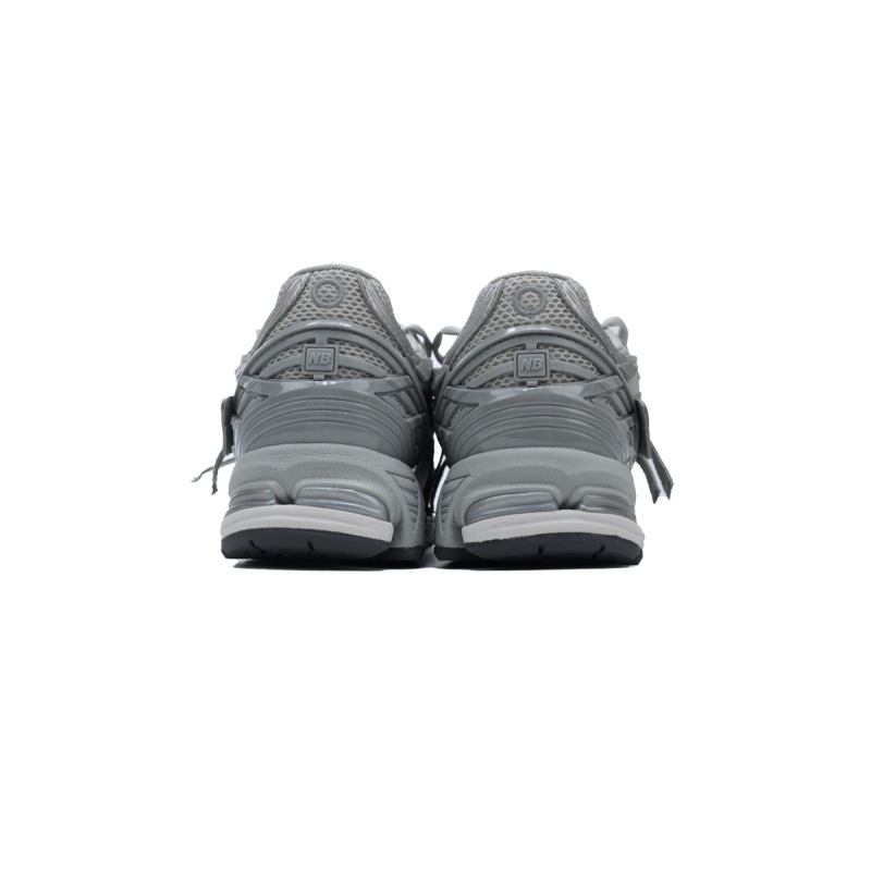 EM Sneakers New Balance 1906A  Concrete Silver Metallic